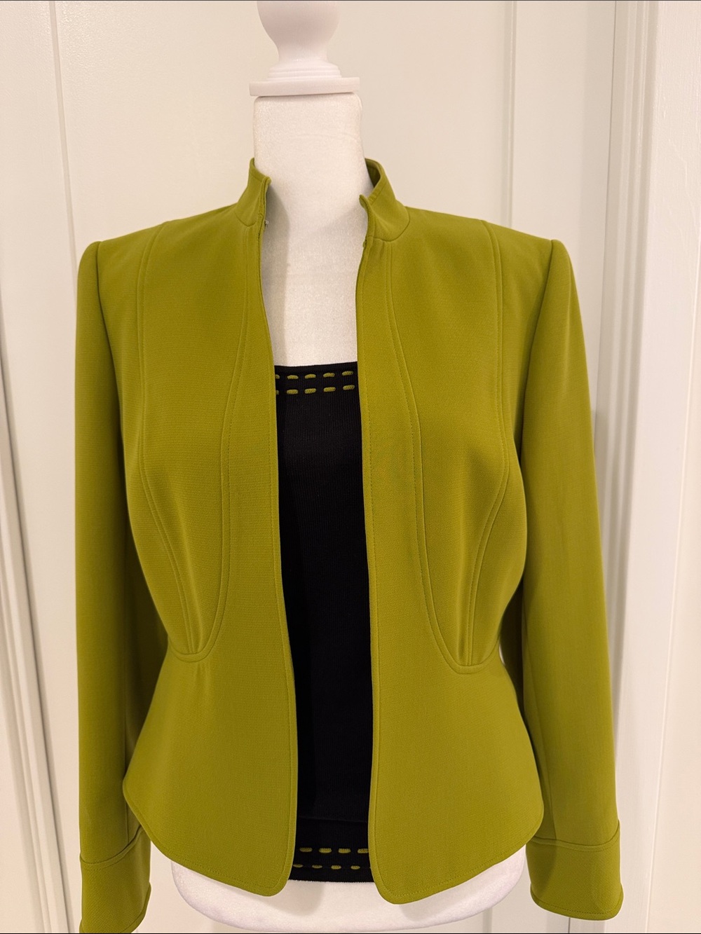 Tahari Arthur S. Levine Blazer and Shell
